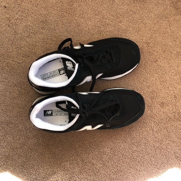 New Balance Sneakers - Picture 2 of 3